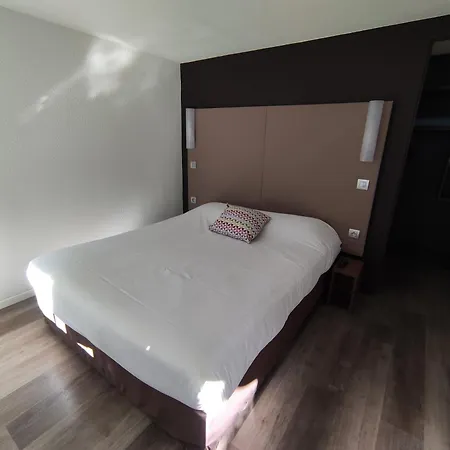 Hotel Campanile Sablé-sur-sarthe Vion 3*