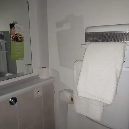 Ξενοδοχείο Campanile Vion 3*