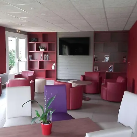 Hotel Campanile Vion 3*