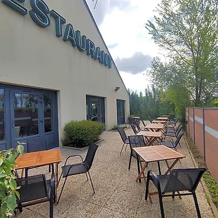 Campanile Sablé-sur-sarthe Vion 3*