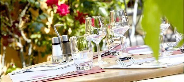 Hotel Campanile Vion