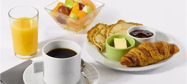 호텔 Campanile Vion 3*