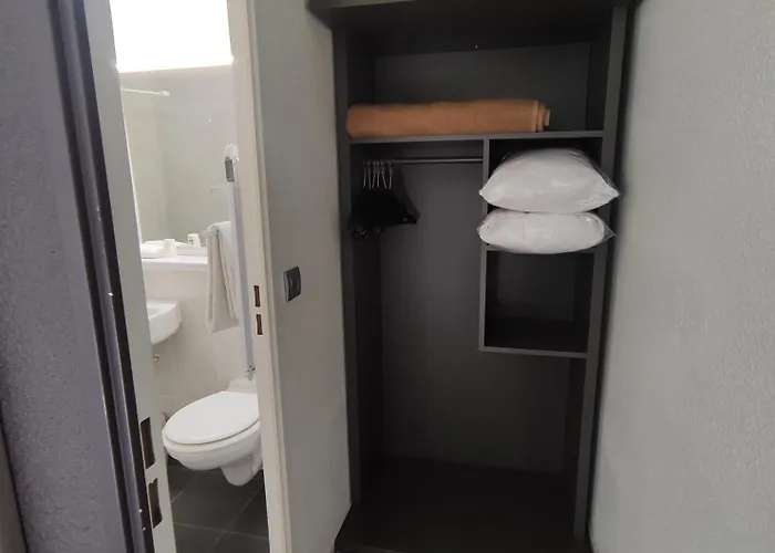 Hotel Campanile Vion Sable-sur-Sarthe